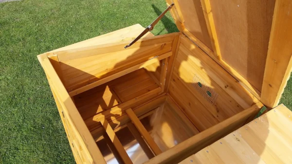 Barnyard Chicken Coop - Image 3